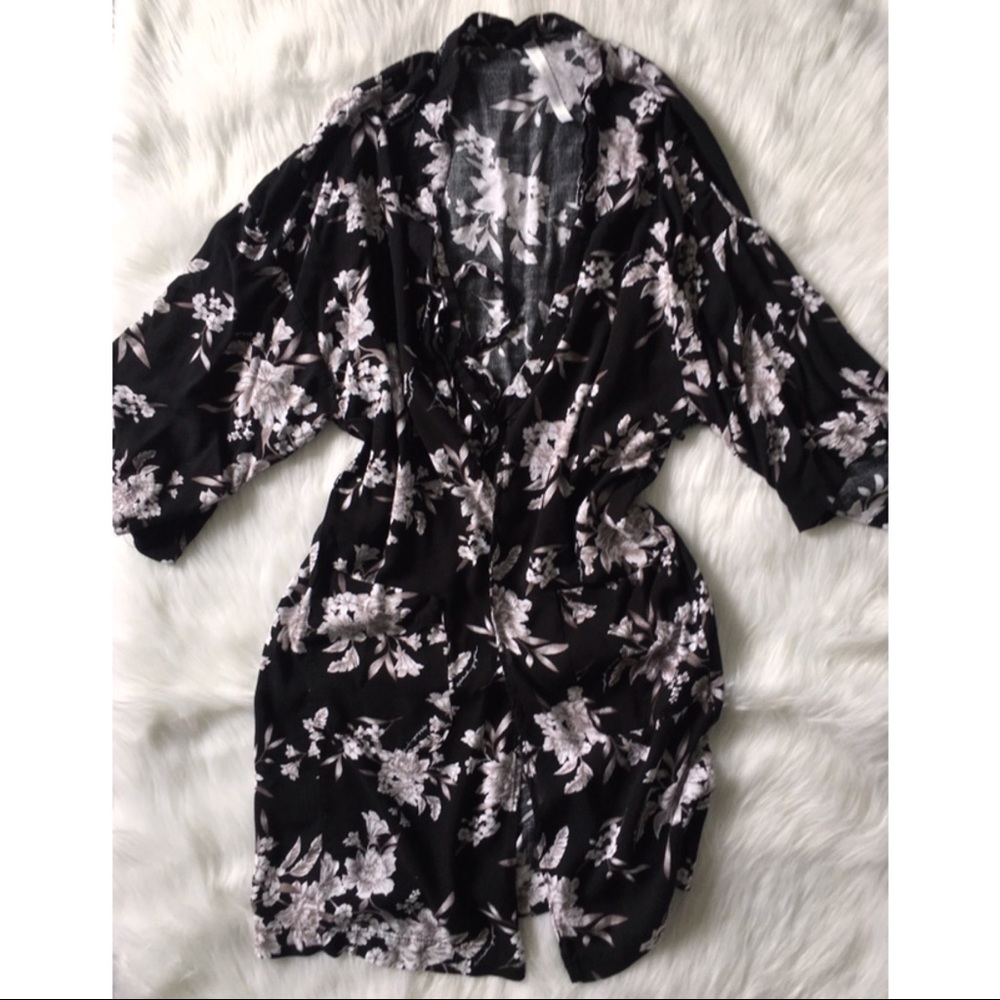 Spiritual Gangster Floral Black Maya Kimono